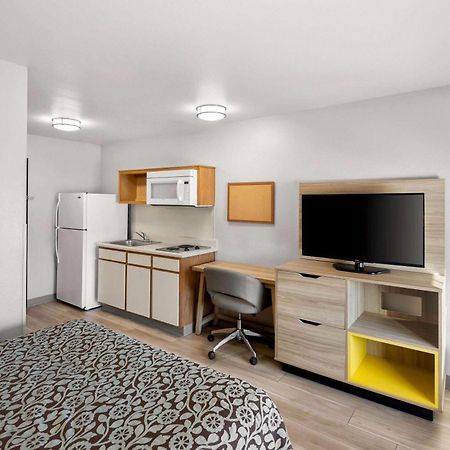 Days Inn & Suites By Wyndham Rochester South Экстерьер фото